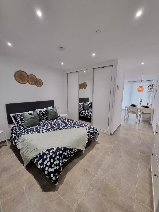 Brand New - Massive Studio - E1 - Self Catering Gibraltar Bagian luar foto