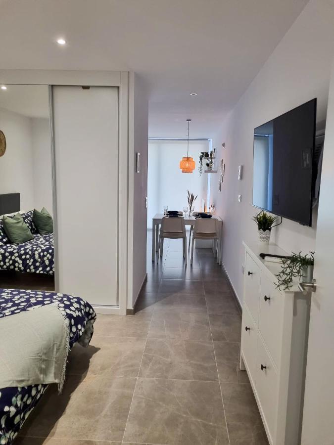 Brand New - Massive Studio - E1 - Self Catering Gibraltar Bagian luar foto