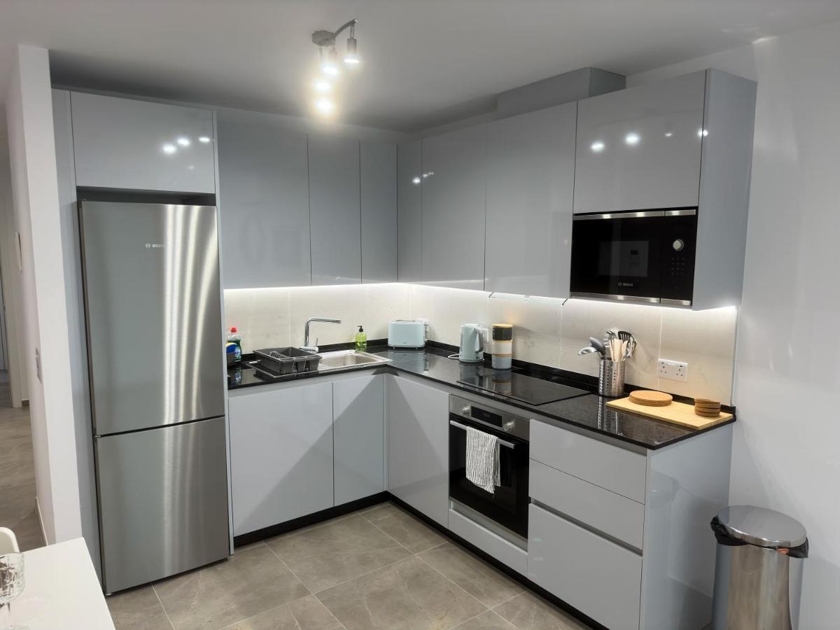 Brand New - Massive Studio - E1 - Self Catering Gibraltar Bagian luar foto