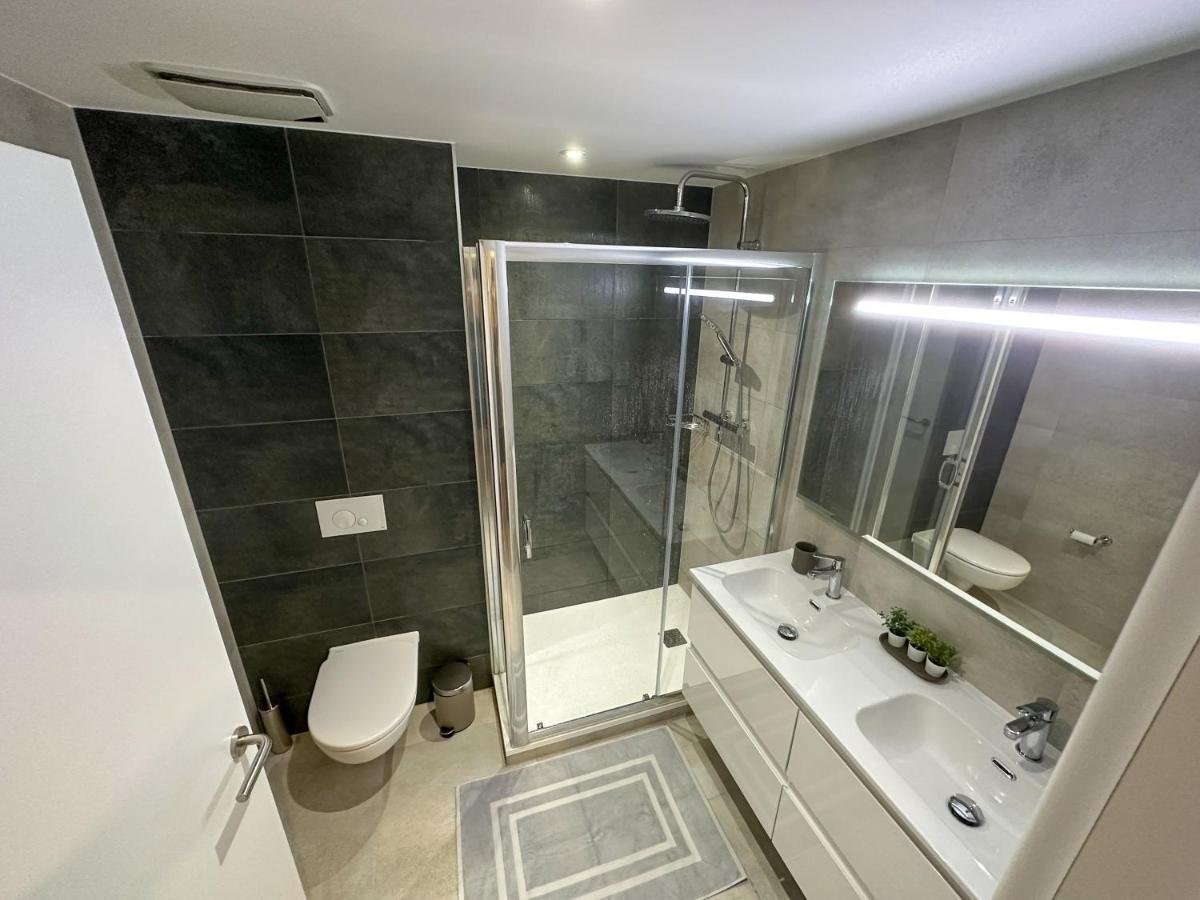 Brand New - Massive Studio - E1 - Self Catering Gibraltar Bagian luar foto